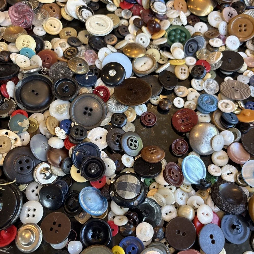 BIG Bag O' Buttons Vintage To Now Buttons For Collection Sewing Or Crafts 2 Lb+